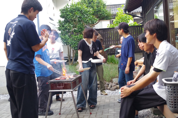 photo1